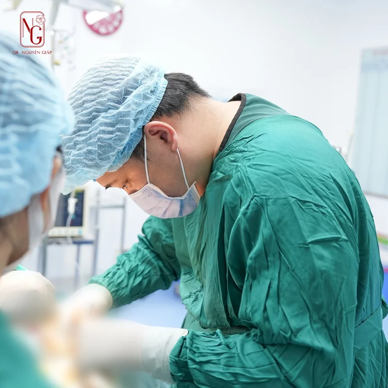 co nen nang nguc bang tui nano chip khong